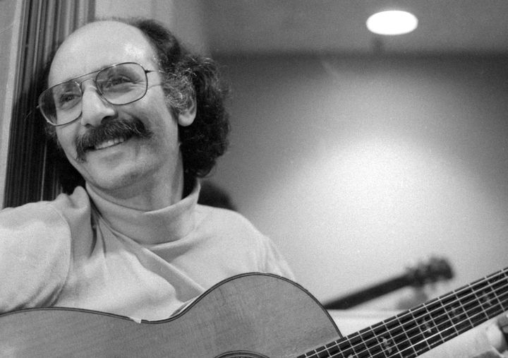 Peter Yarrow performs The Music Center in Los Angeles in February 1980. 