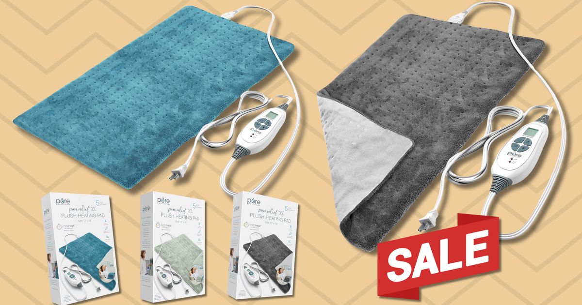 Reviewers Say This Heating Pad ‘Feels Like A Warm Hug’ For Pain, Warmth And More. Get It For Under 