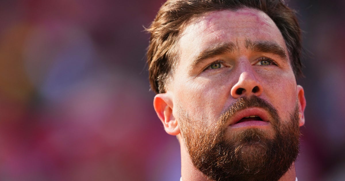 NextImg:Travis Kelce Explains Why A Fall Wedding Wouldn't Work For Him