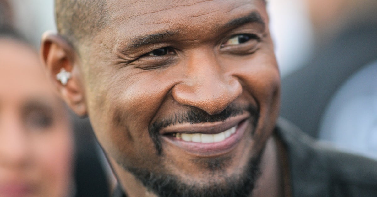 NextImg:'Celebrity Jeopardy!' Contestants Get Stumped By 2004 Usher Hit 'Yeah!'