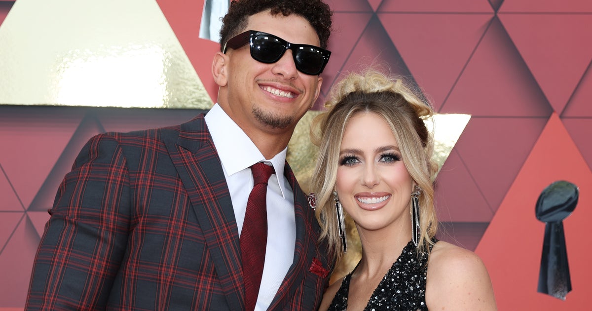NextImg:Patrick And Brittany Mahomes Welcome Baby No. 3