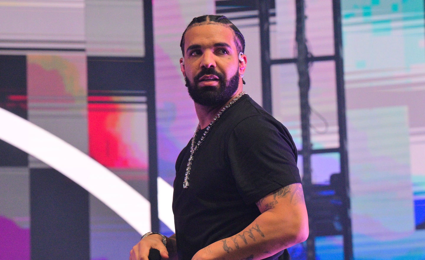 Drake Ops List Drake Sues UMG For Defamation Over Kendrick Lamar Diss Track | HuffPost ...