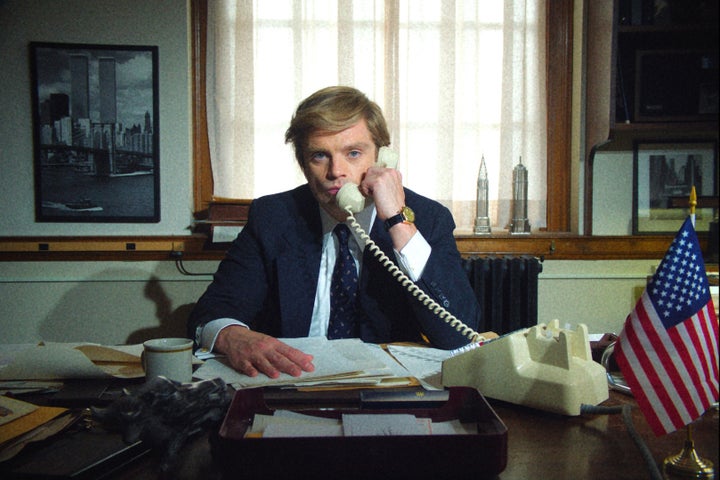 映画『アプレンティス:ドナルド・トランプの創り方』の一場面。ドナルド・トランプ役はセバスチャン・スタン氏が演じた