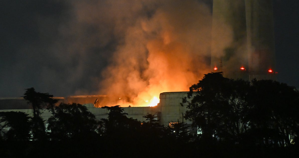 NextImg:Major Fire At California Battery Storage Plant Forces Evacuations