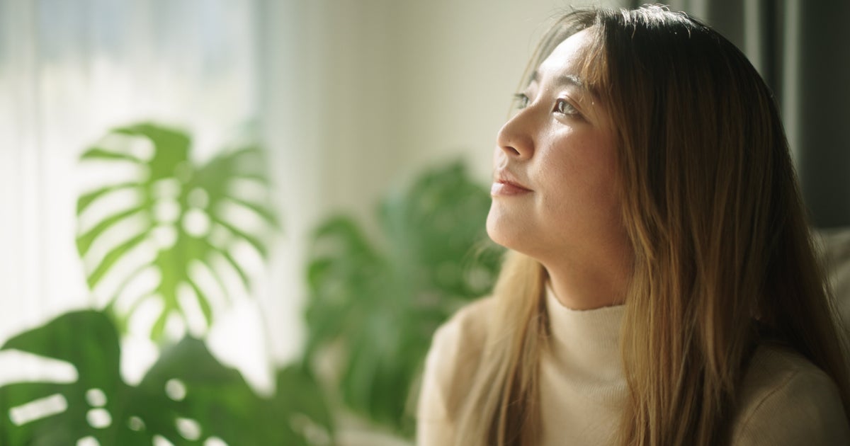 NextImg:This Therapist Has Her Clients Ask Themselves 3 Basic Questions Each Morning. It's Changed Their Lives.