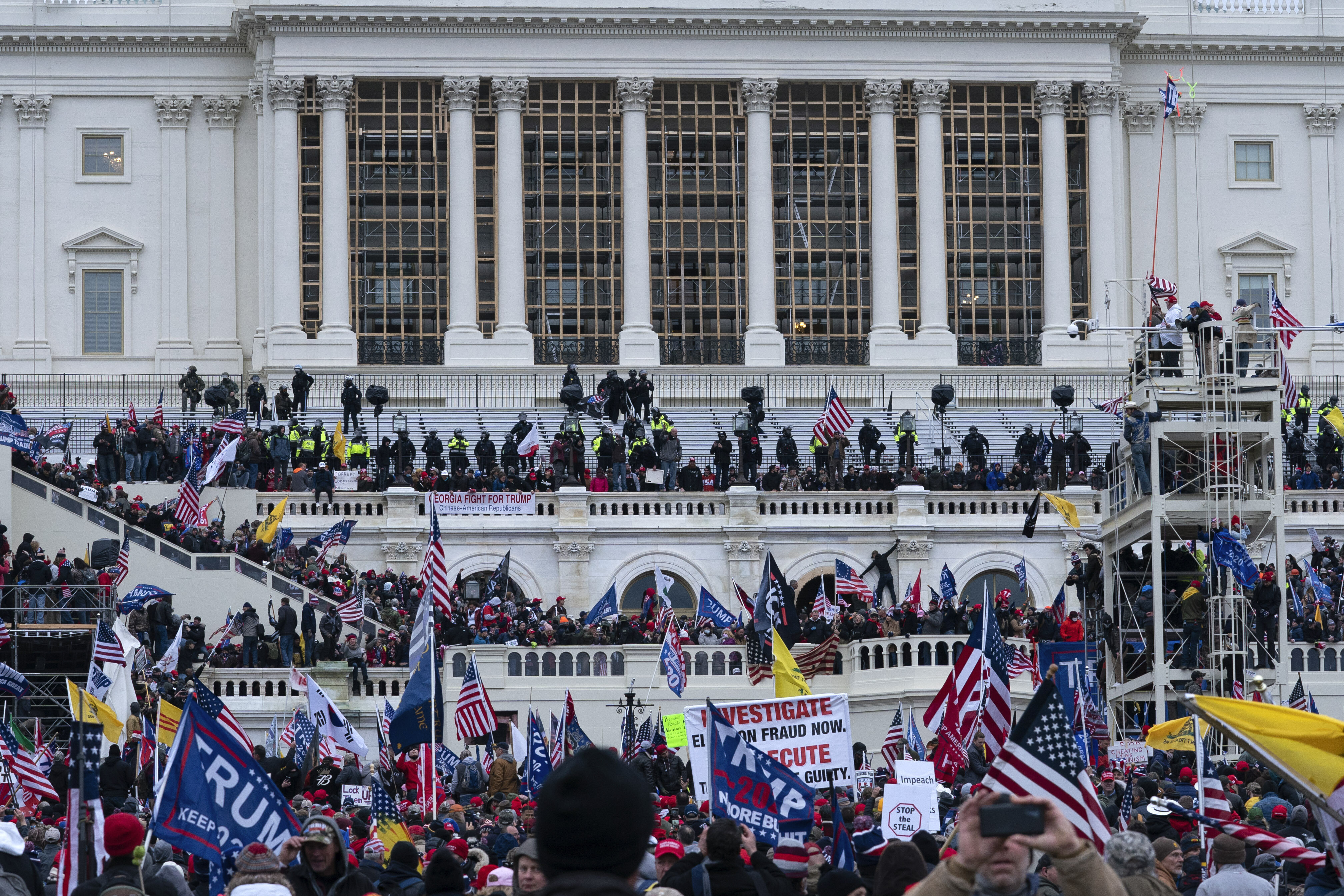 Judges Allow Some Jan. 6 Defendants To Return To DC For Trump’s Inauguration