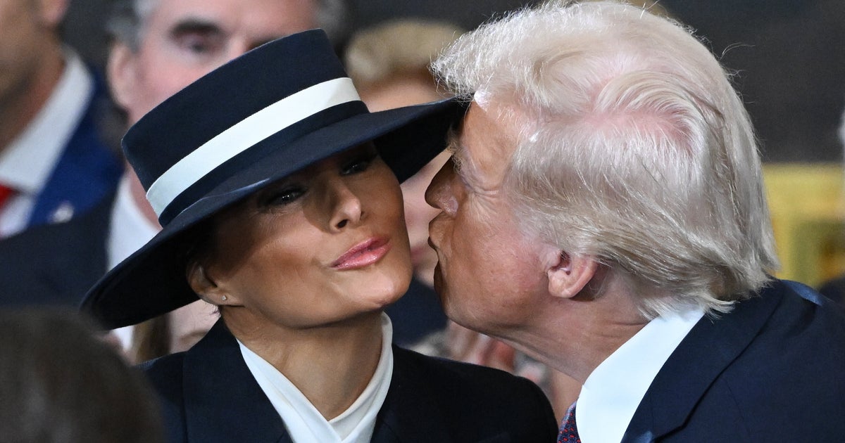 Body Language Experts Reveal Their Thoughts On Trump's Major Kiss Fail At The Inauguration