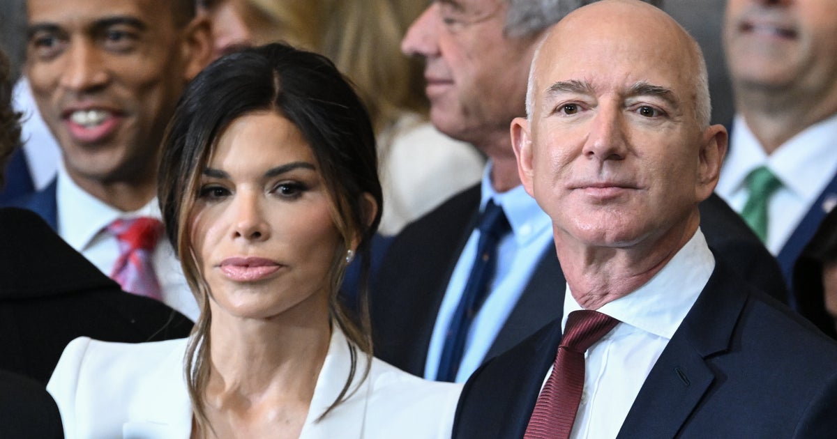 NextImg:Jeff Bezos' Fiancée Lauren Sánchez Dragged For Daring Look At Trump's Inauguration