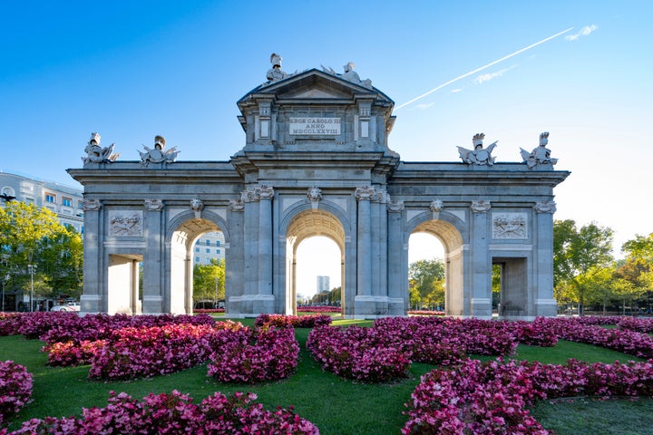 Η πύλη Puerta de Alcalá στη Μαδρίτη.