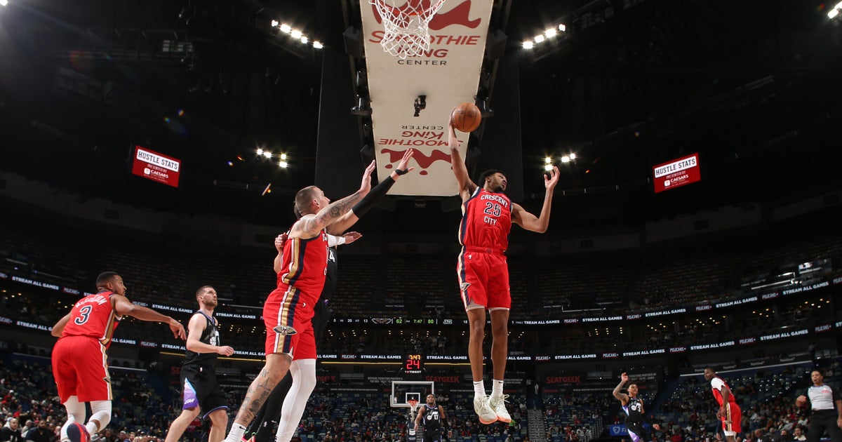 NextImg:NBA Postpones Bucks-Pelicans Game After Historic Snow Storm In New Orleans