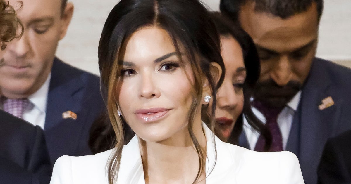 NextImg:Lauren Sánchez Has Subtle Response To Inauguration Outfit Outcry
