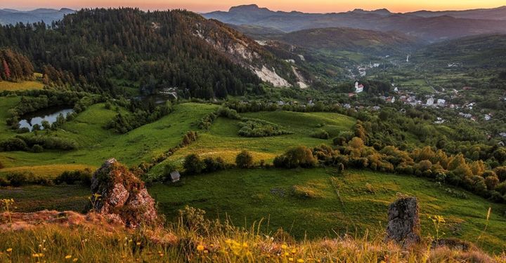 Εικ. 1: Το φυσικό περιβάλλον της Roșia Montana. Πηγή[1]