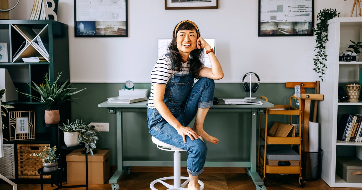NextImg:I Run My Own Business. These 7 Post-Work Habits Help Me Unplug And Reclaim My Time.
