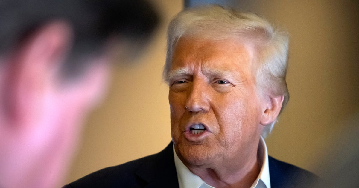 NextImg:Trump Orders Tariffs, Travel Bans On Colombia Over Rejected Deportation Flights