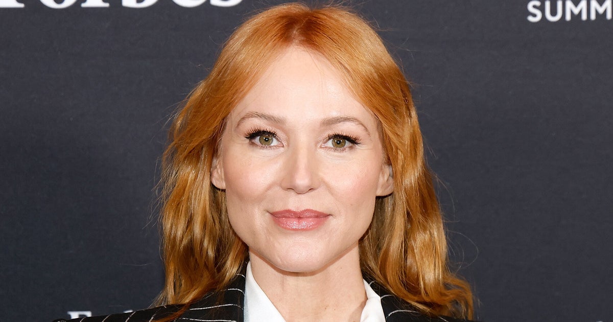 NextImg:Jewel Says She Sang At Trump Inauguration Event To Advocate For Mental Health