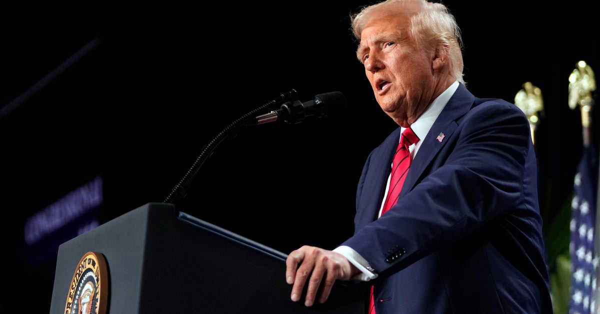 NextImg:Trump Offers Buyouts To All Federal Workers