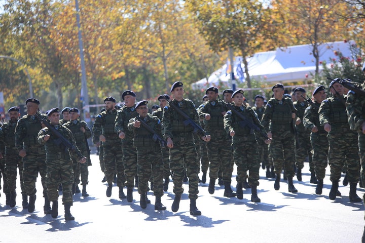 'Εκτακτες κρίσεις στις Ένοπλες Δυνάμεις