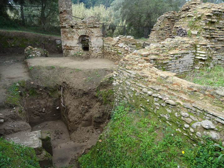 Άποψη των σωζόμενων τοιχοποιών.