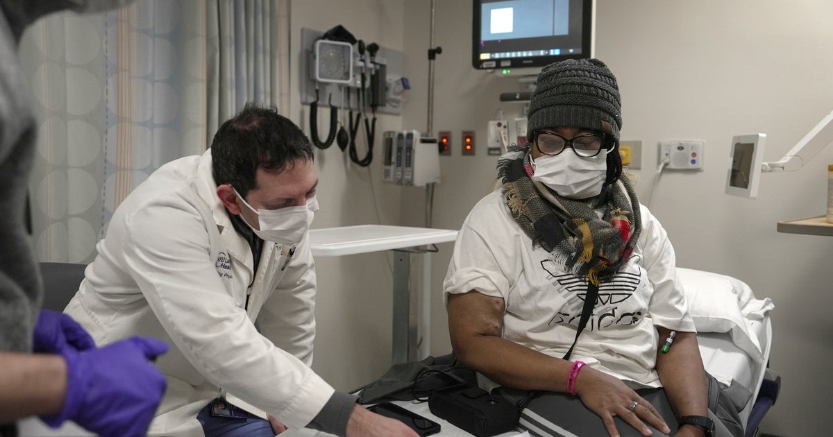 NextImg:Alabama Woman Is Longest Living Recipient Of Pig Organ Transplant