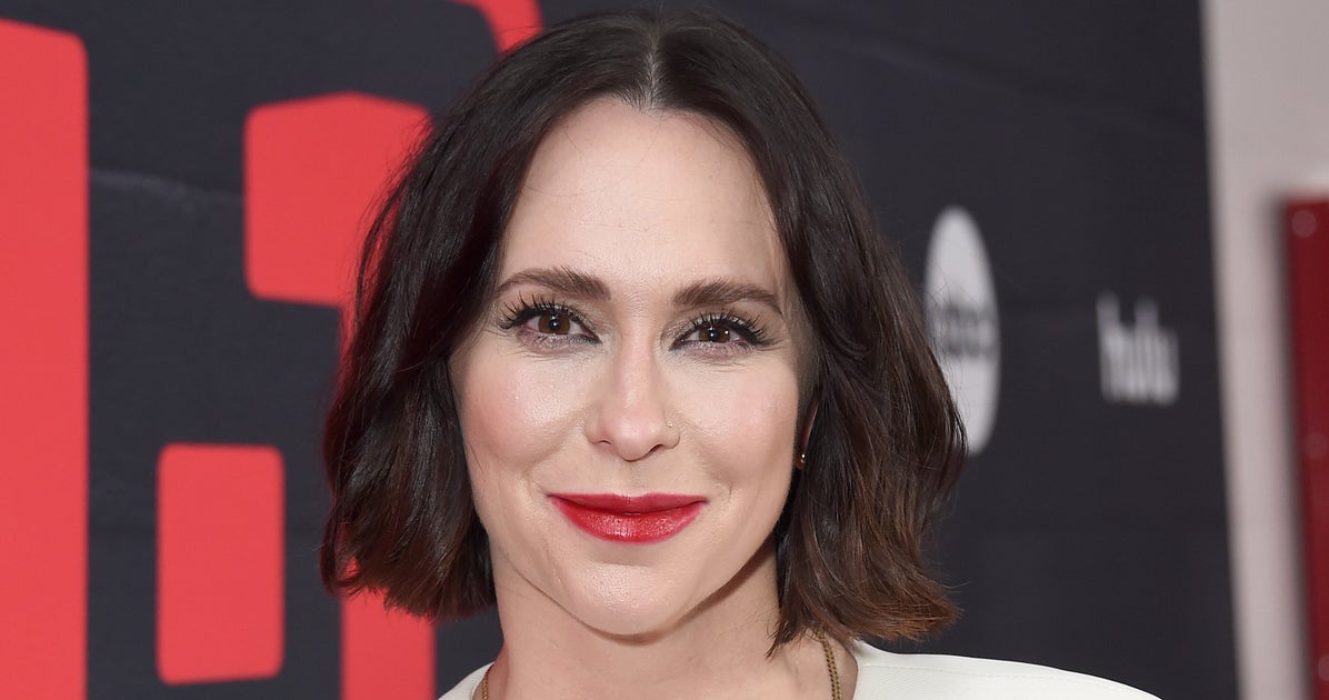 NextImg:Jennifer Love Hewitt Recalls 'Gross' Comments She Received About Her Body As A Teen