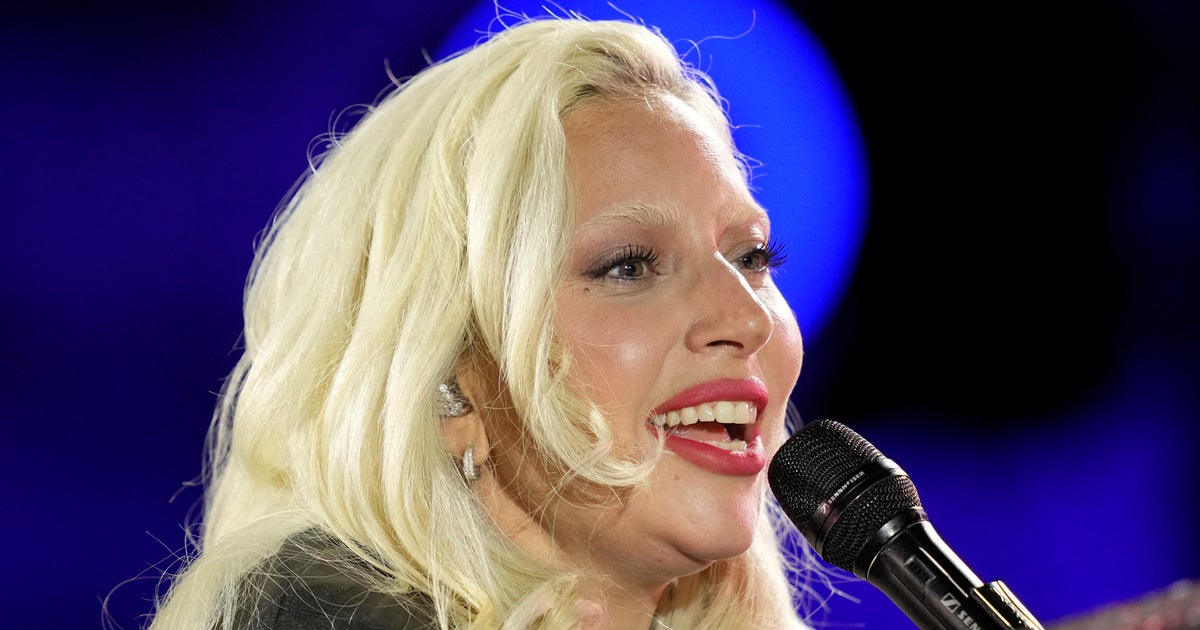 NextImg:Lady Gaga Wows Los Angeles With Surprise New Song For FireAid Benefit