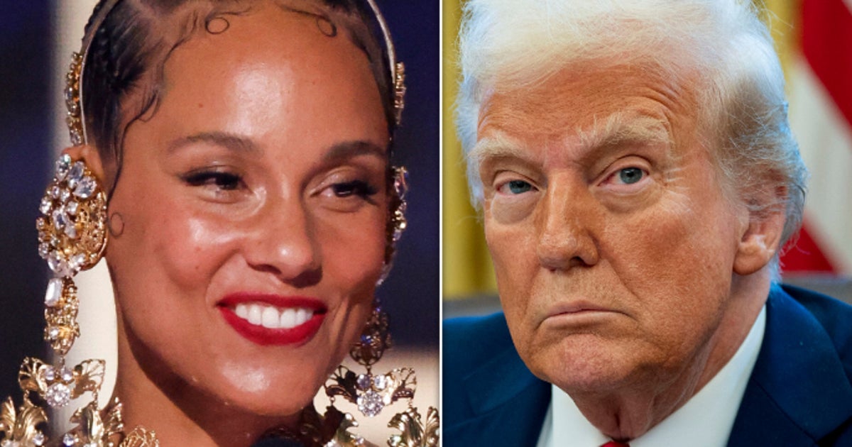 NextImg:Grammys Audience Erupts Over Alicia Keys’ Apparent Slam Of Trump Move
