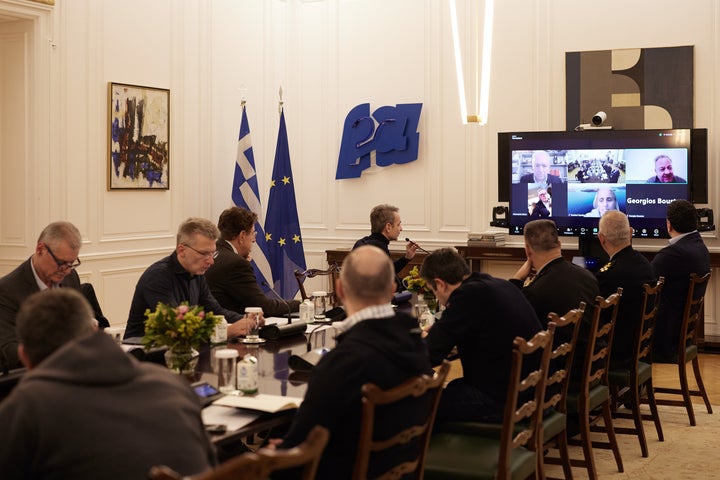 Φωτογραφία από τη σύσκεψη στο Μέγαρο Μαξίμου, για τη σεισμική δραστηριότητα στις Κυκλάδες - Αθήνα, 2 Φεβρουαρίου 2025