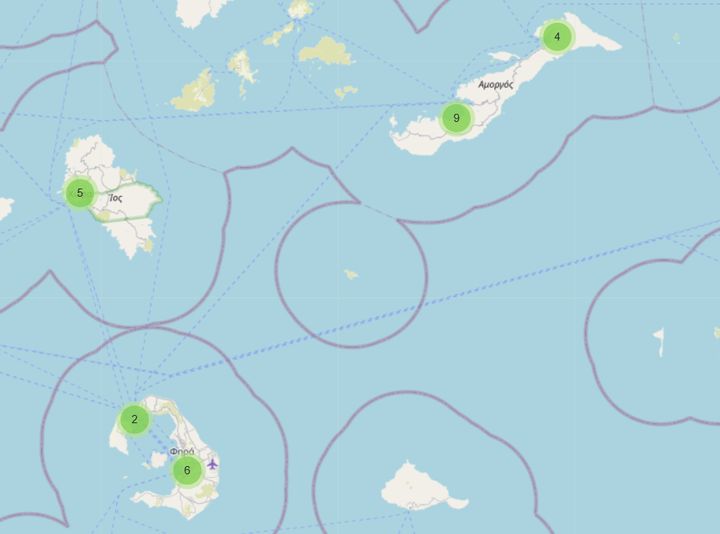 Ψηφιακός χάρτης με τα ασφαλή σημεία συγκέντρωσης σε Σαντορίνη και Αμοργό.