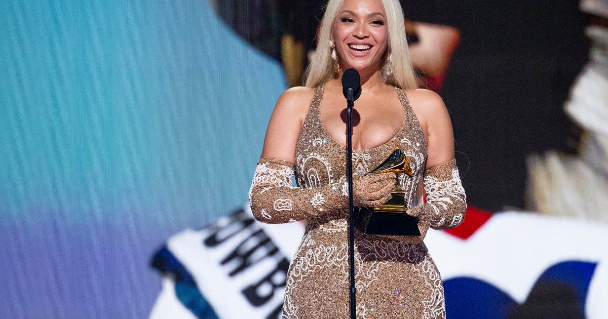NextImg:Fox News Hosts Are Losing Their Minds Over Beyoncé's Grammy Win