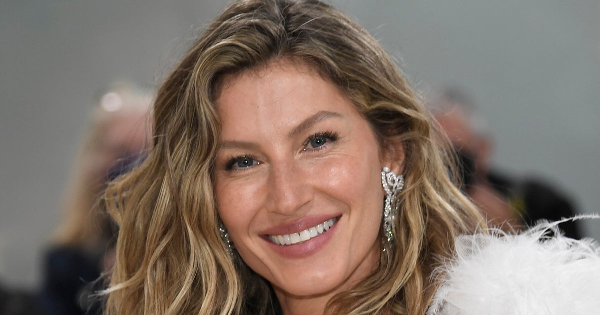 NextImg:Gisele Bündchen Gives Birth To Third Child, First With Jiujitsu Instructor Boyfriend