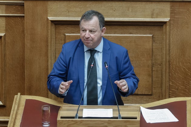 Συζήτηση στην Ολομέλεια της Βουλής των άρθρων και του συνόλου του σχεδίου νόμου 