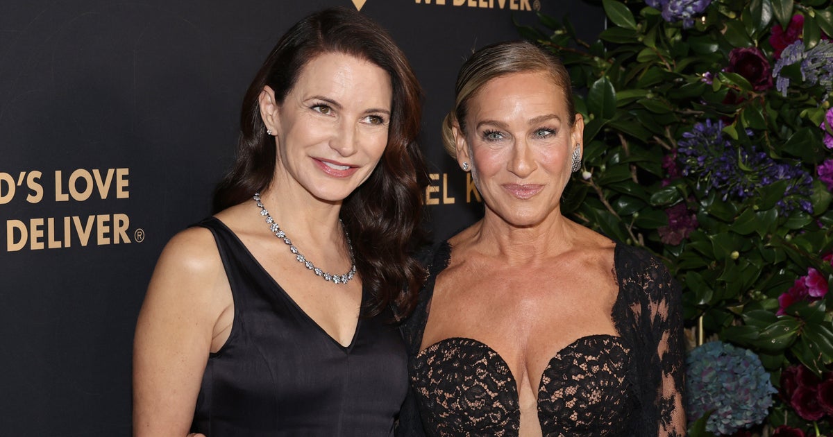 Kristin Davis Reveals Sarah Jessica Parker’s Take On 'Sex And The City' Critiques