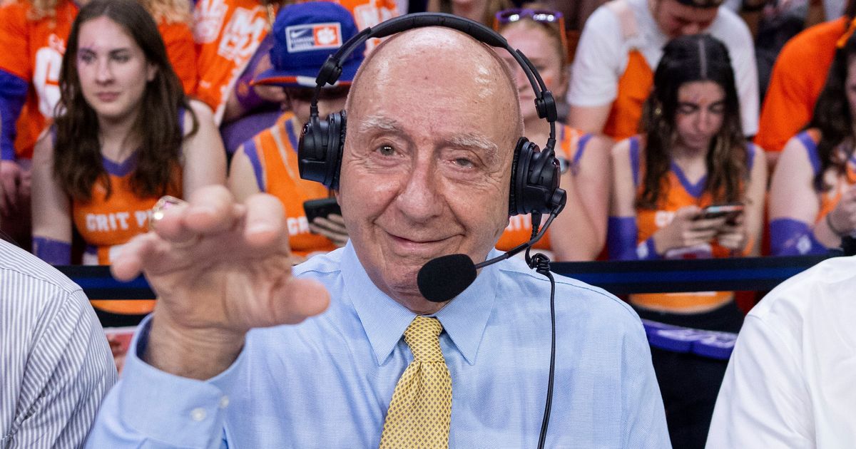 ESPN's Dick Vitale Makes Return As Commentator After 4th Bout With Cancer