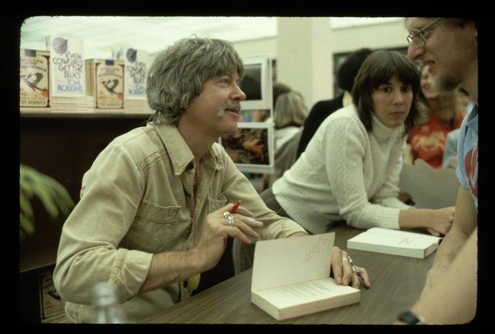 Tom Robbins Writing Example Tom Robbins, Literary Prankster-Philosopher, Dies At 92 | HuffPost ...