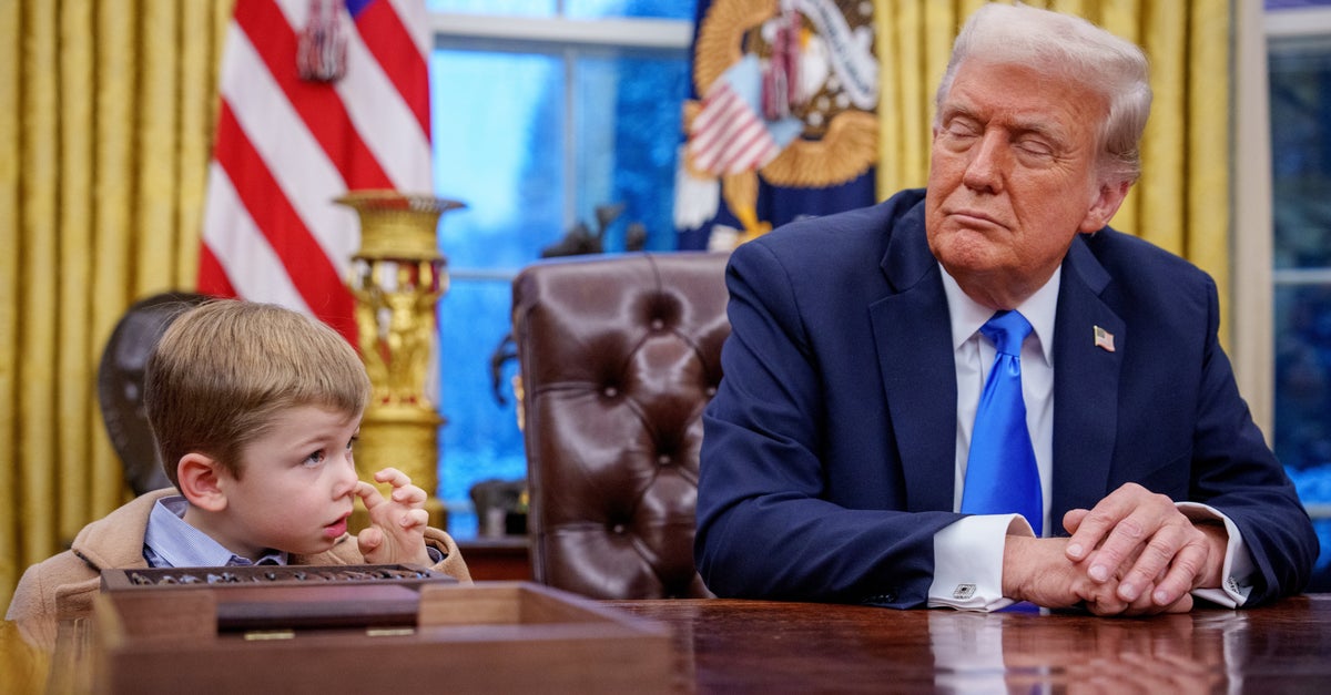 NextImg:Elon Musk's Son Only Needs 1 Booger To Steal Show At White House Event