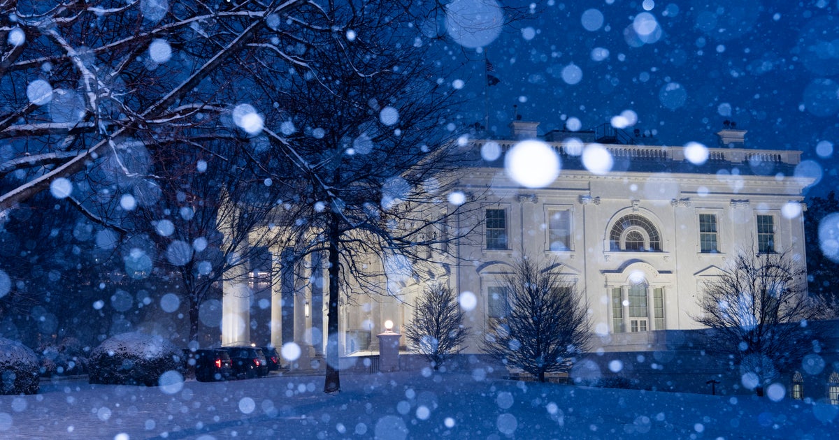 NextImg:Snow Pummels The Mid-Atlantic While California Prepares For Likely Flooding