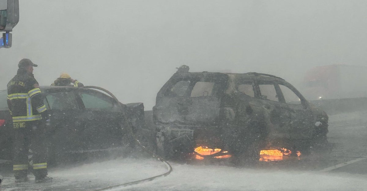 NextImg:Drivers Trapped On Frozen Highway After 100-Car Pileup