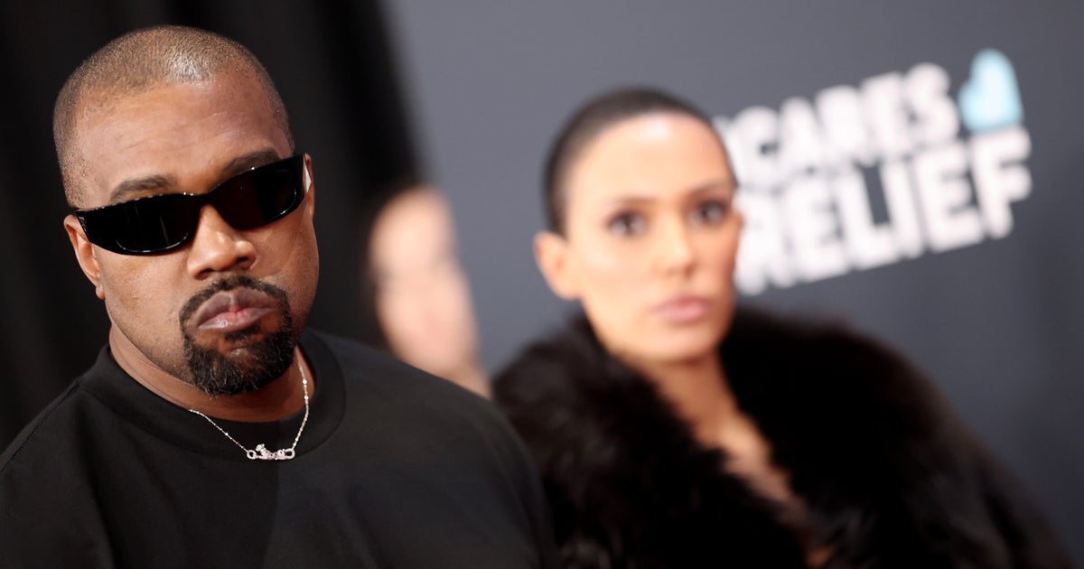 NextImg:Kanye West's Representative Reveals Relationship Status With Bianca Censori