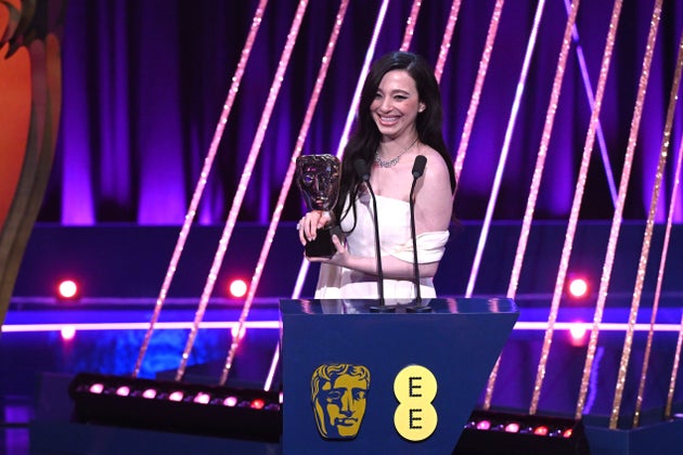 Η Μάικι Μάντισον με το Bafta Α΄ Γυναικείου Ρόλου για την ερμηνεία της στην ταινία «Anora», Royal Festival Hall, 16 Φεβρουαρίου 2025, Λονδίνο. (Photo by Stuart Wilson/BAFTA/Getty Images for BAFTA)