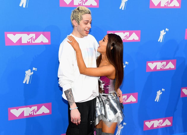 Pete Davidson and Ariana Grande at the VMAs in 2018