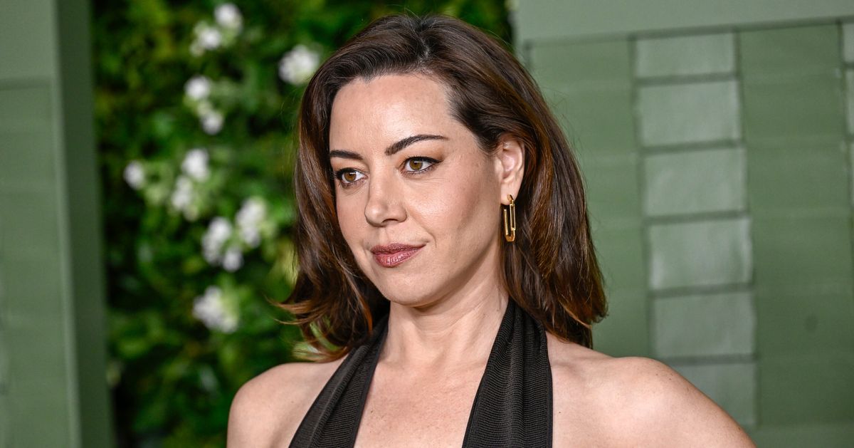 Aubrey Plaza Subtly Honors Late Husband Jeff Baena With 'SNL50' Outfit