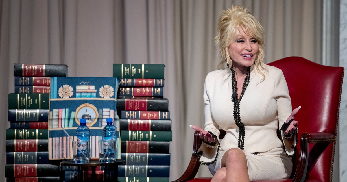 Dolly Parton Urges Indiana Republicans Not To Ax Her Book Program For Kids