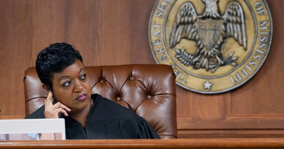 Press Advocates Outraged By Judge Who Made Newspaper Remove Editorial