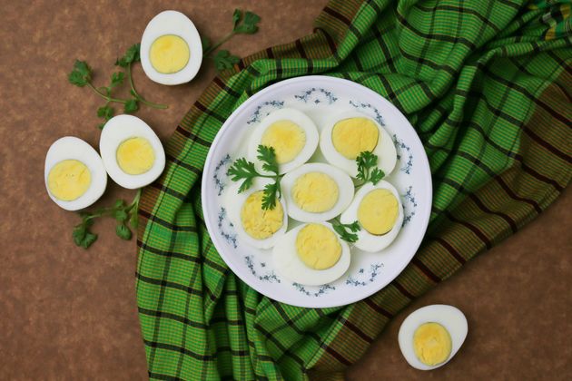 OK – can you eat eggs with a green ring around the yolk?