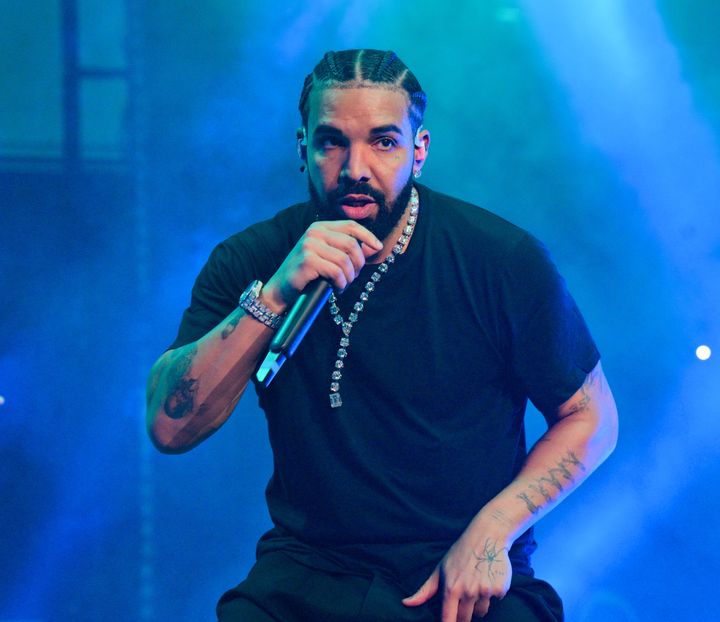 Drake performs onstage during "Lil Baby & Friends Birthday Celebration Concert" at State Farm Arena on December 9, 2022 in Atlanta, Georgia. 