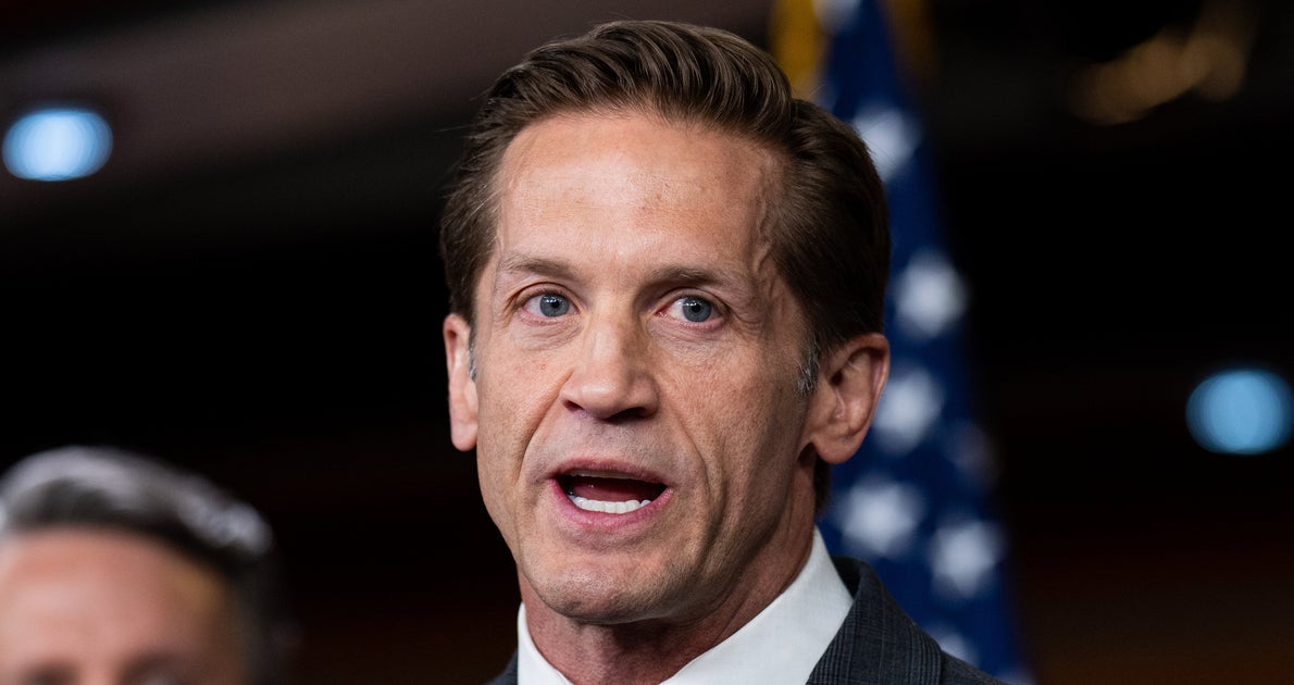 NextImg:'We're Pissed!': Angry Constituents Confront DOGE-Backing GOP Rep At Chaotic Town Hall