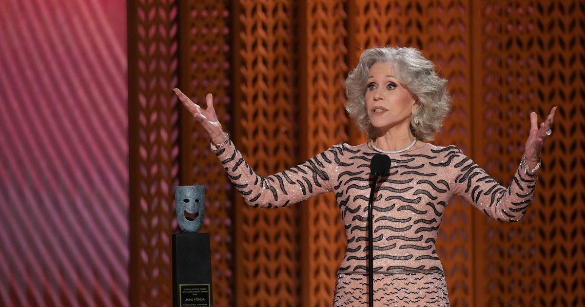 Jane Fonda Takes On 'Woke' Critics During Powerful SAG Awards Speech