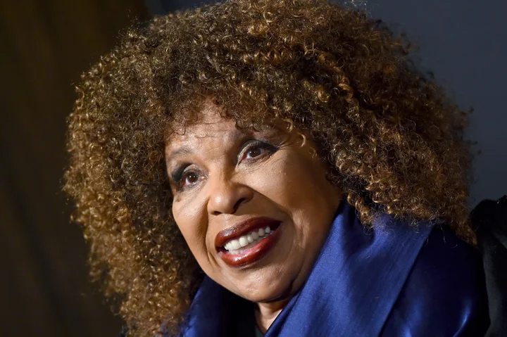 Roberta Flack dies 