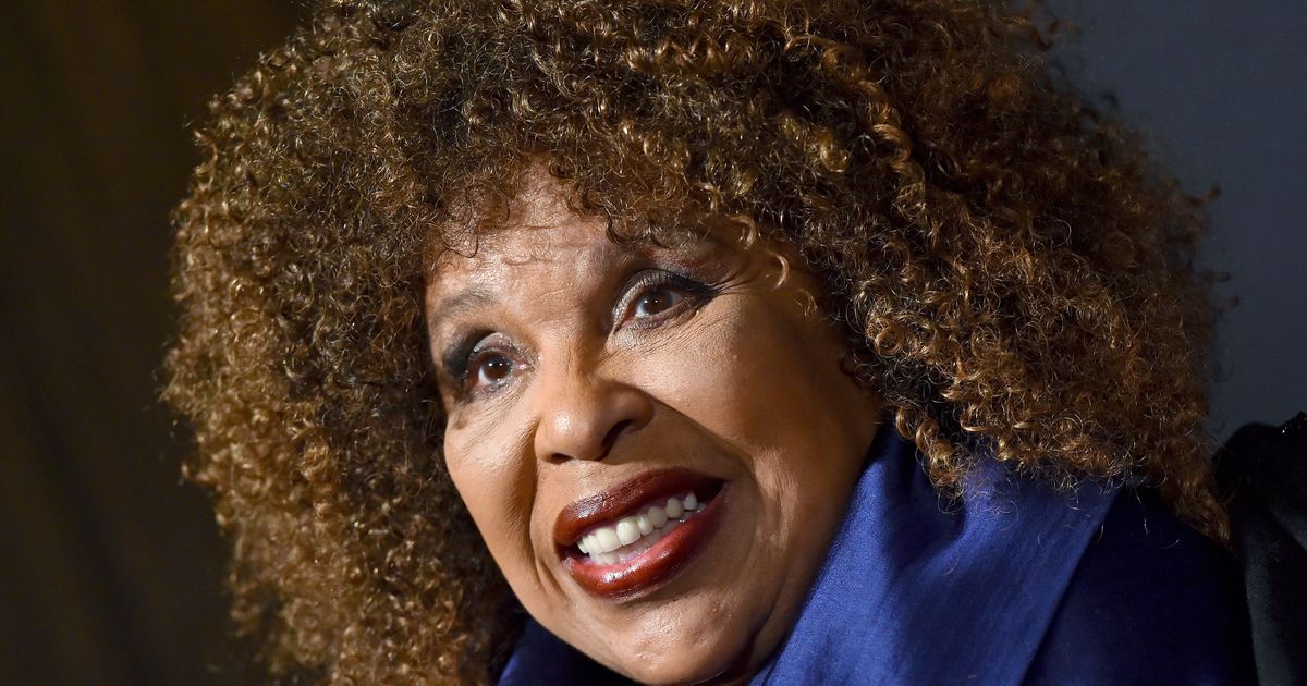 NextImg:Roberta Flack, Grammy-Winning Singer With An Intimate Style, Dies At 88