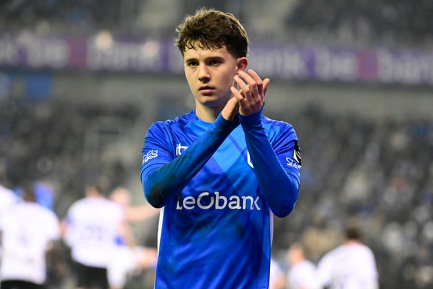 GENK, ΒΕΛΓΊΟΥ - 05 ΦΕΒΡΟΥΑΡΊΟΥ : Ο Καρέτσας Κωνσταντίνος μέσος της KRC Genk κατά τη διάρκεια του δεύτερου ημιτελικού αγώνα του Βελγικού Κυπέλλου Croky Cup μεταξύ της KRC Genk και της Club Brugge στις 5 Φεβρουαρίου 2025 στο Genk του Βελγίου, 05/02/2025 ( Photo by Peter De Voecht / Photonews via Getty Images)